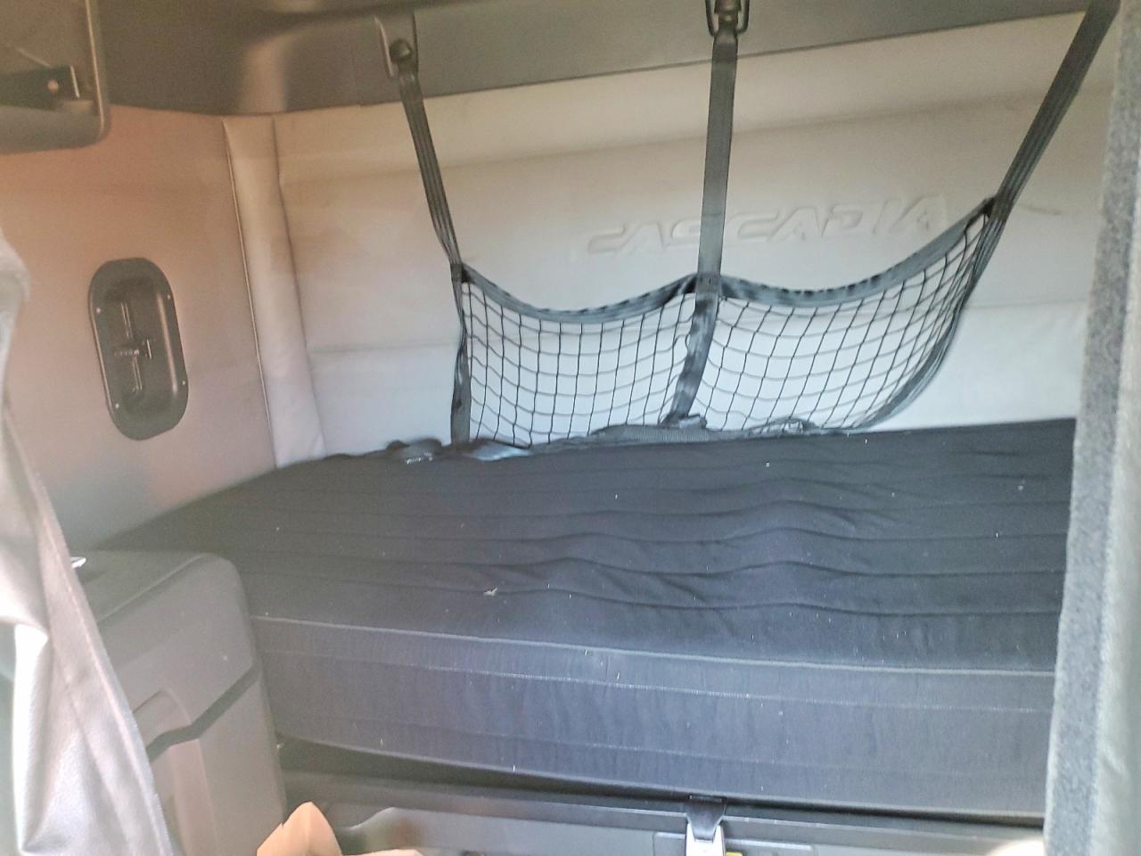 2020 Freigliner 2020 Freightliner Cascadia 1