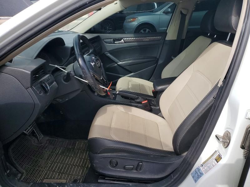 2020 Volkswagen Passat R-line