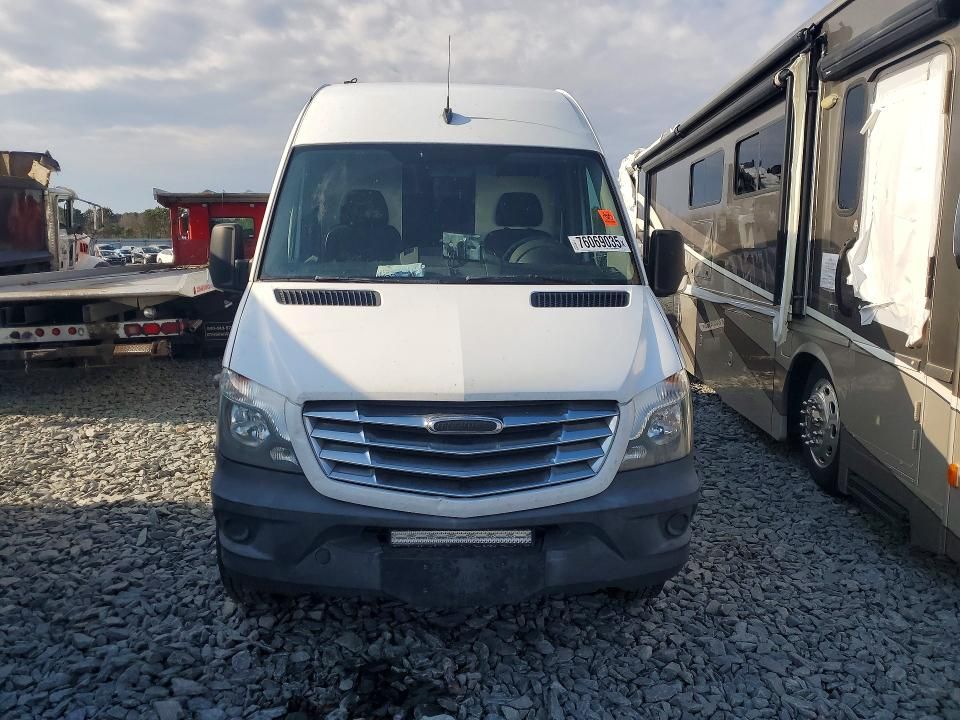 2014 Freightliner Sprinter 2500 Utility / Servicevan