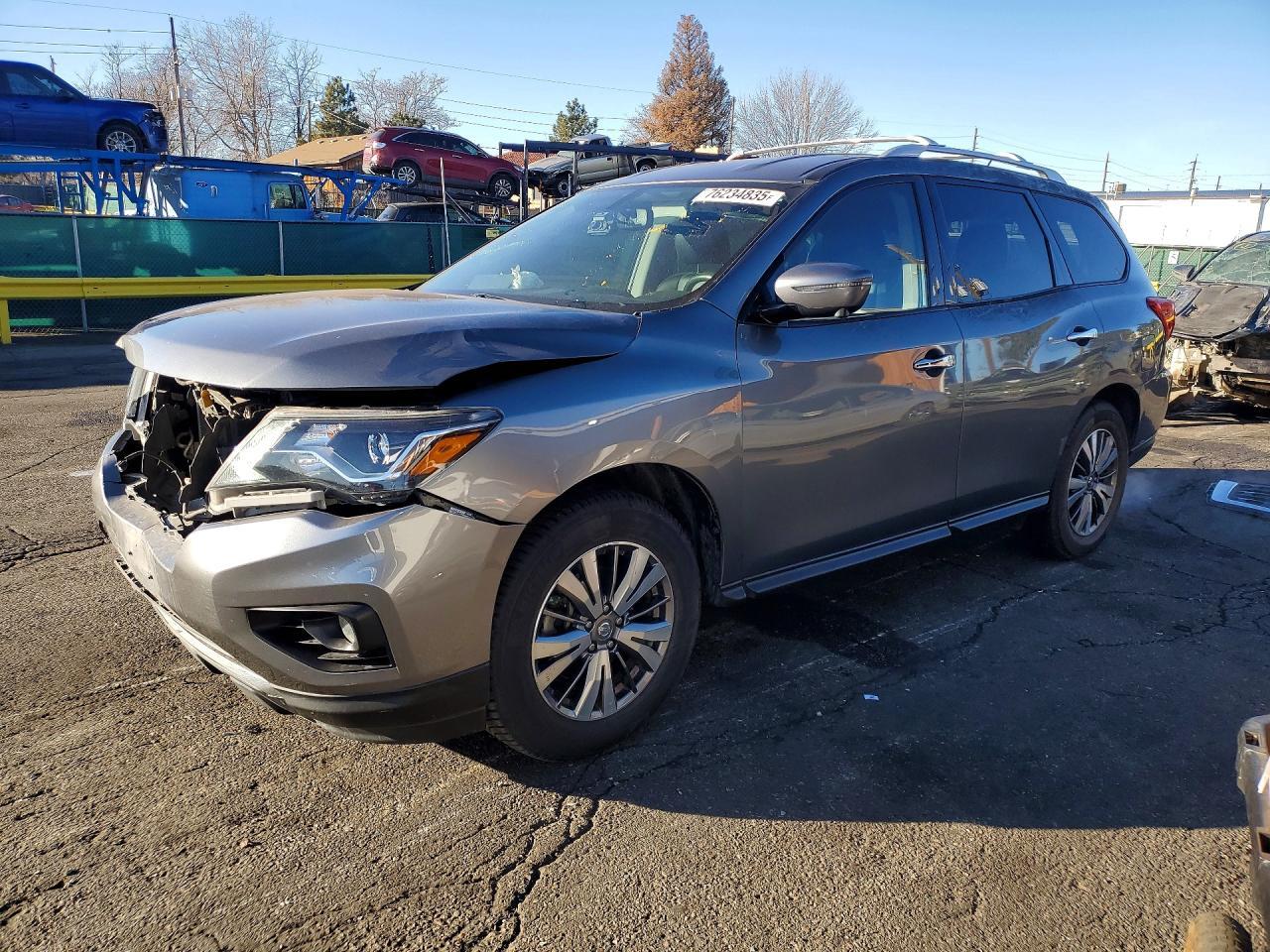 2018 Nissan Pathfinder s