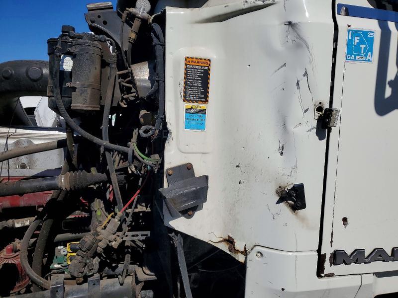 2011 Mack CHU613 Semi Truck