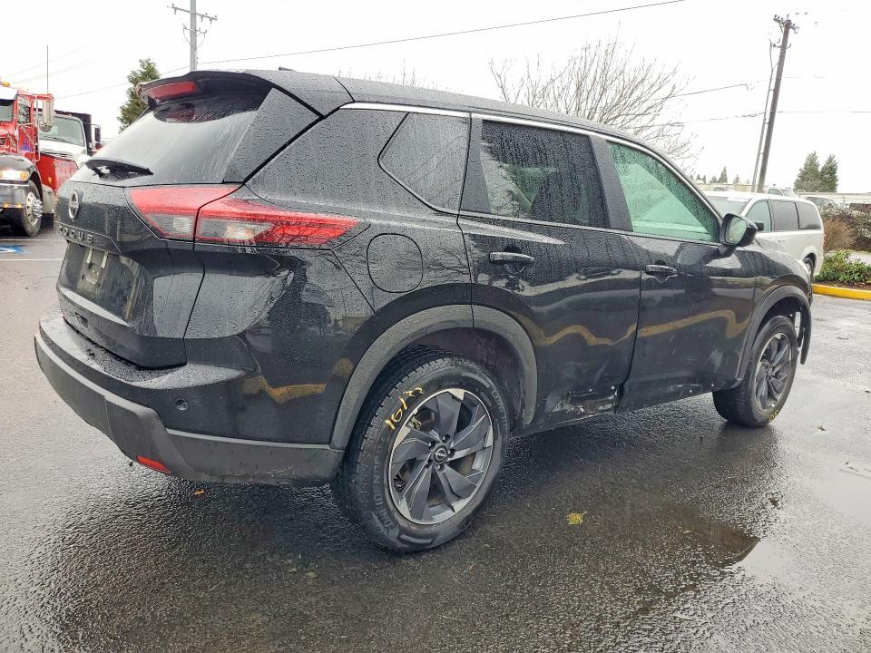 2025 Nissan Rogue sv