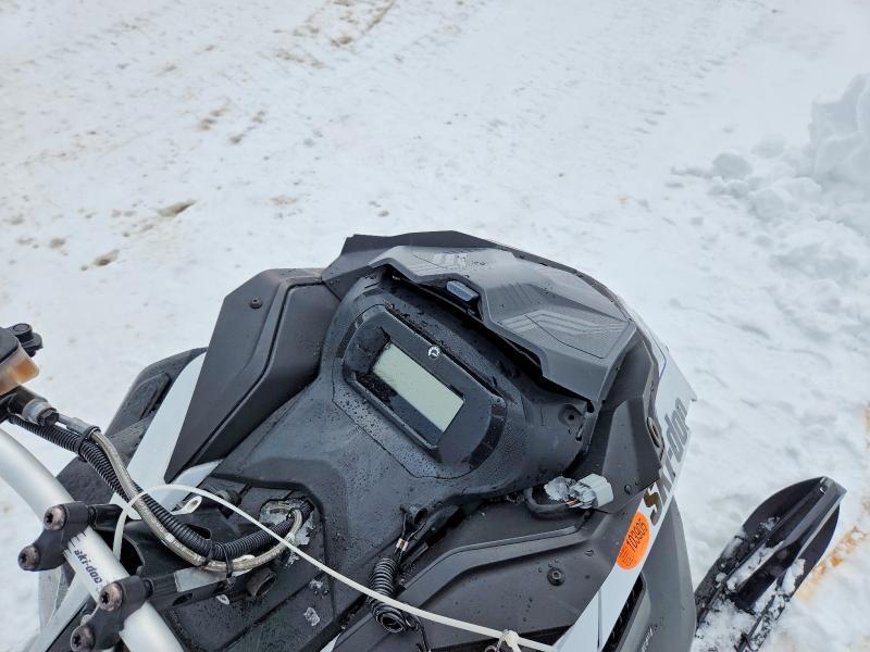 2022 Skidoo Snowmobile