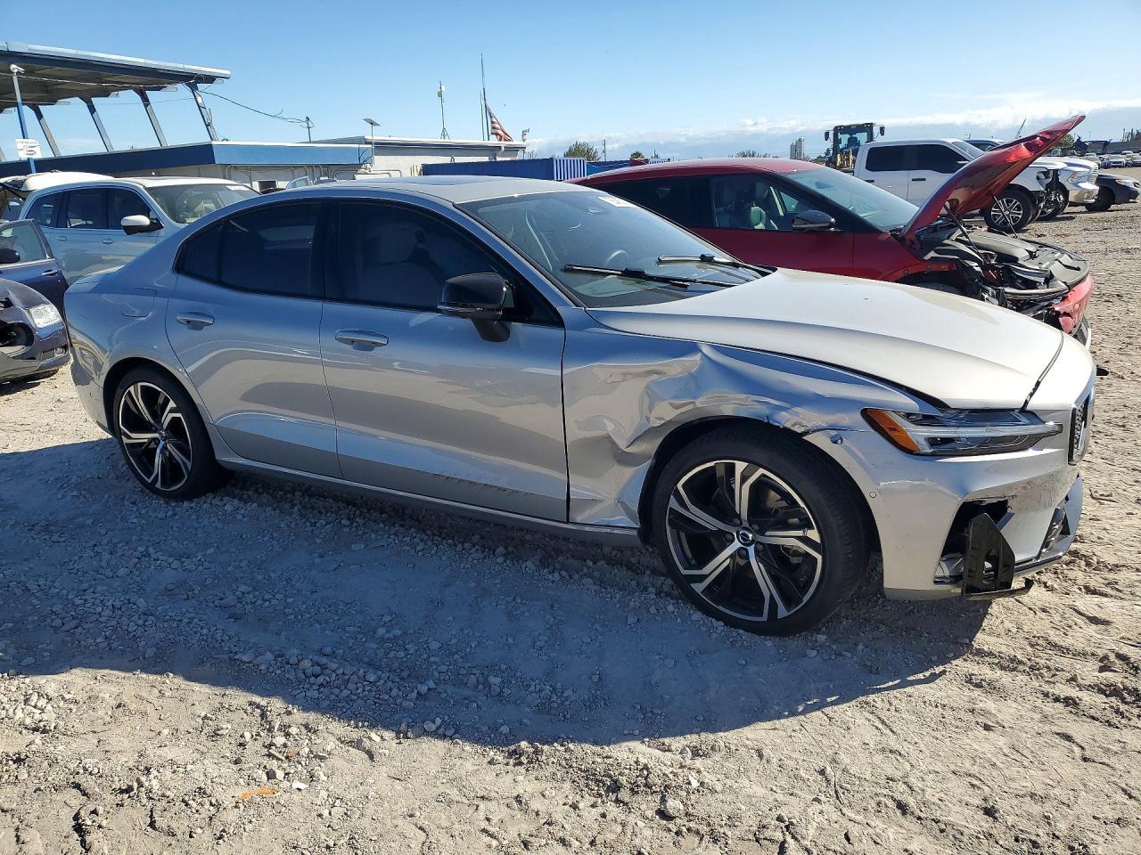 2024 Volvo S60 Plus