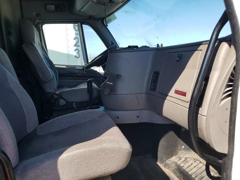 2013 Kenworth Constructi-Semi Truck