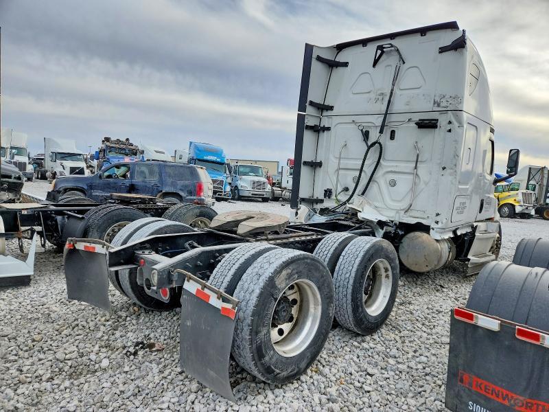 2022 Freightliner Cascadia 126 Semi Truck