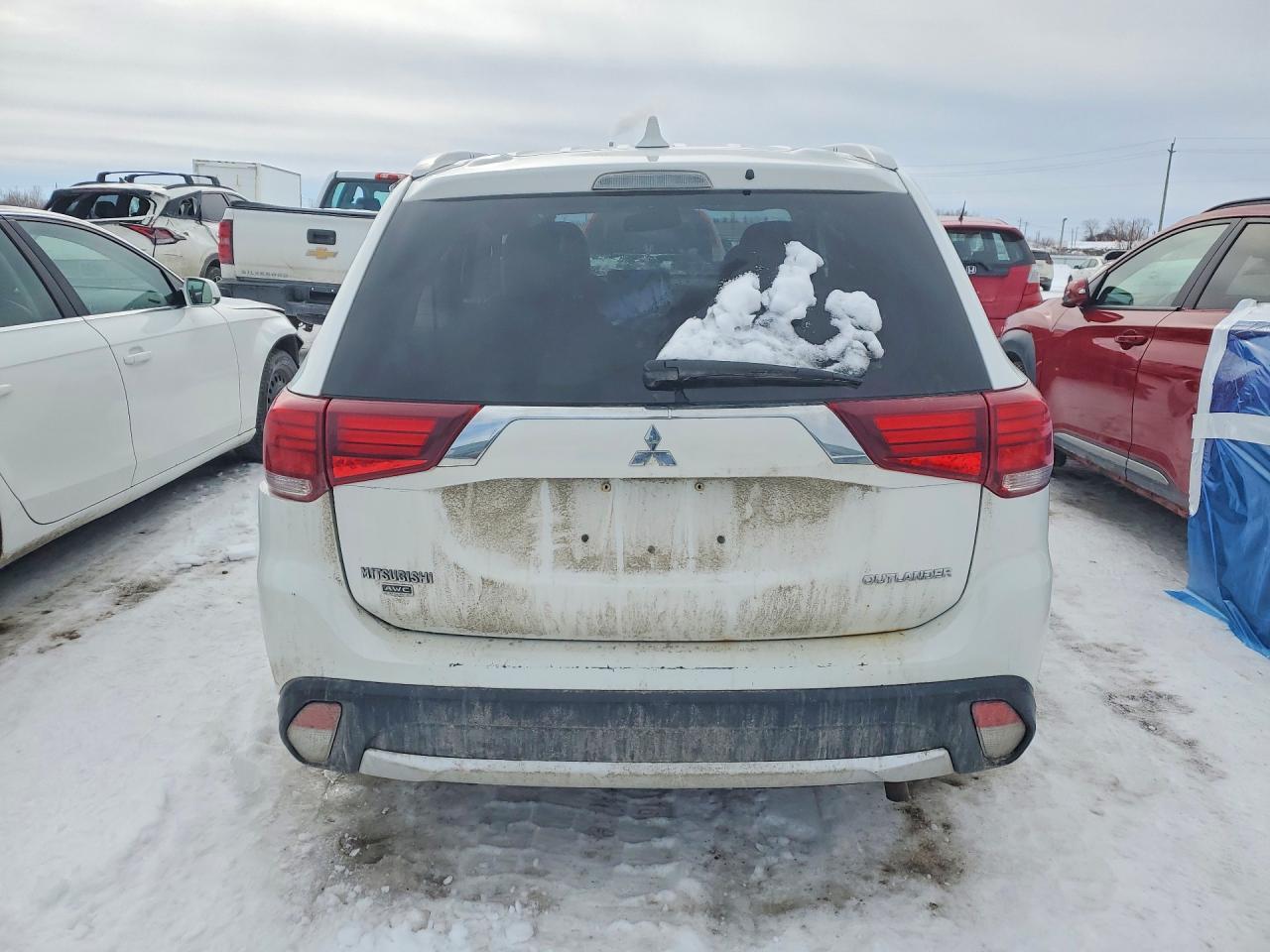 2018 Mitsubishi Outlander es