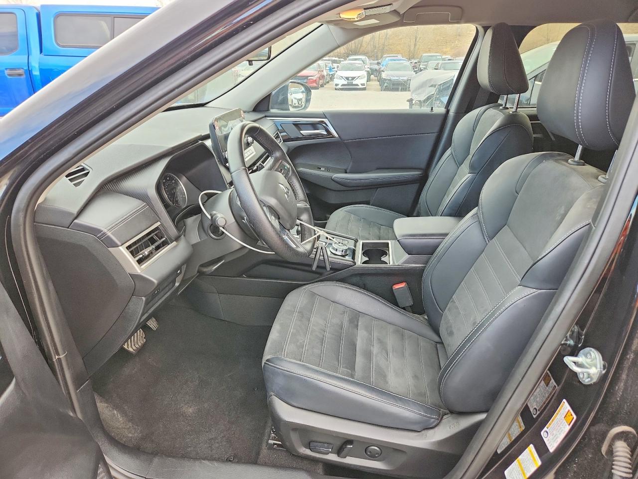 2024 Mitsubishi Outlander se