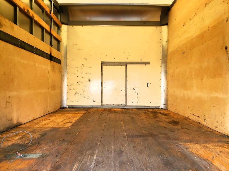 2022 Chev Rolet Express BOX Truck