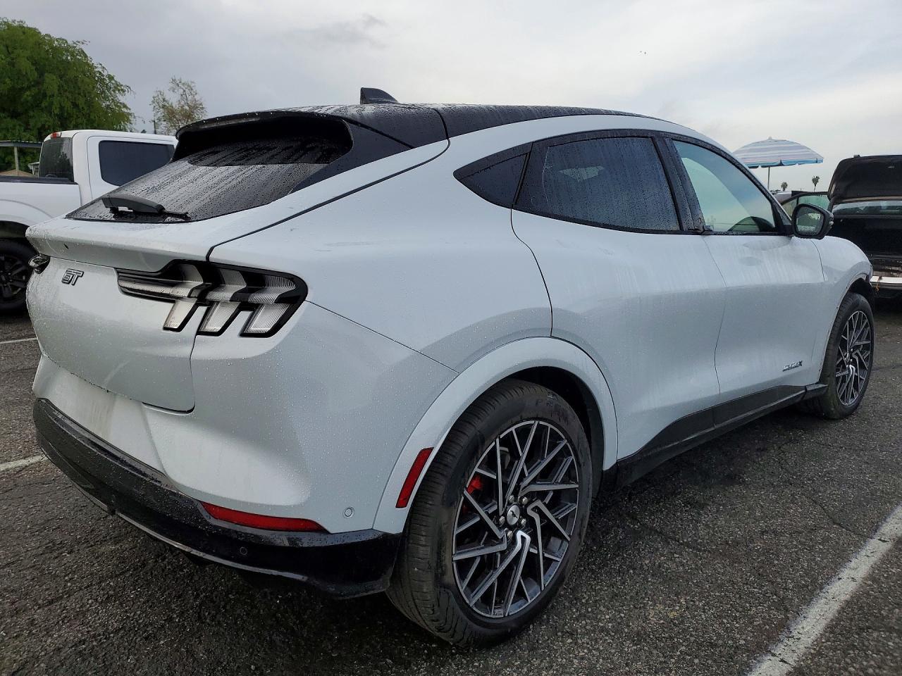 2023 Ford Mustang Mach-e gt