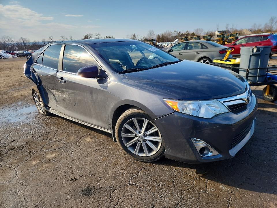 2012 Toyota Camry xle V6