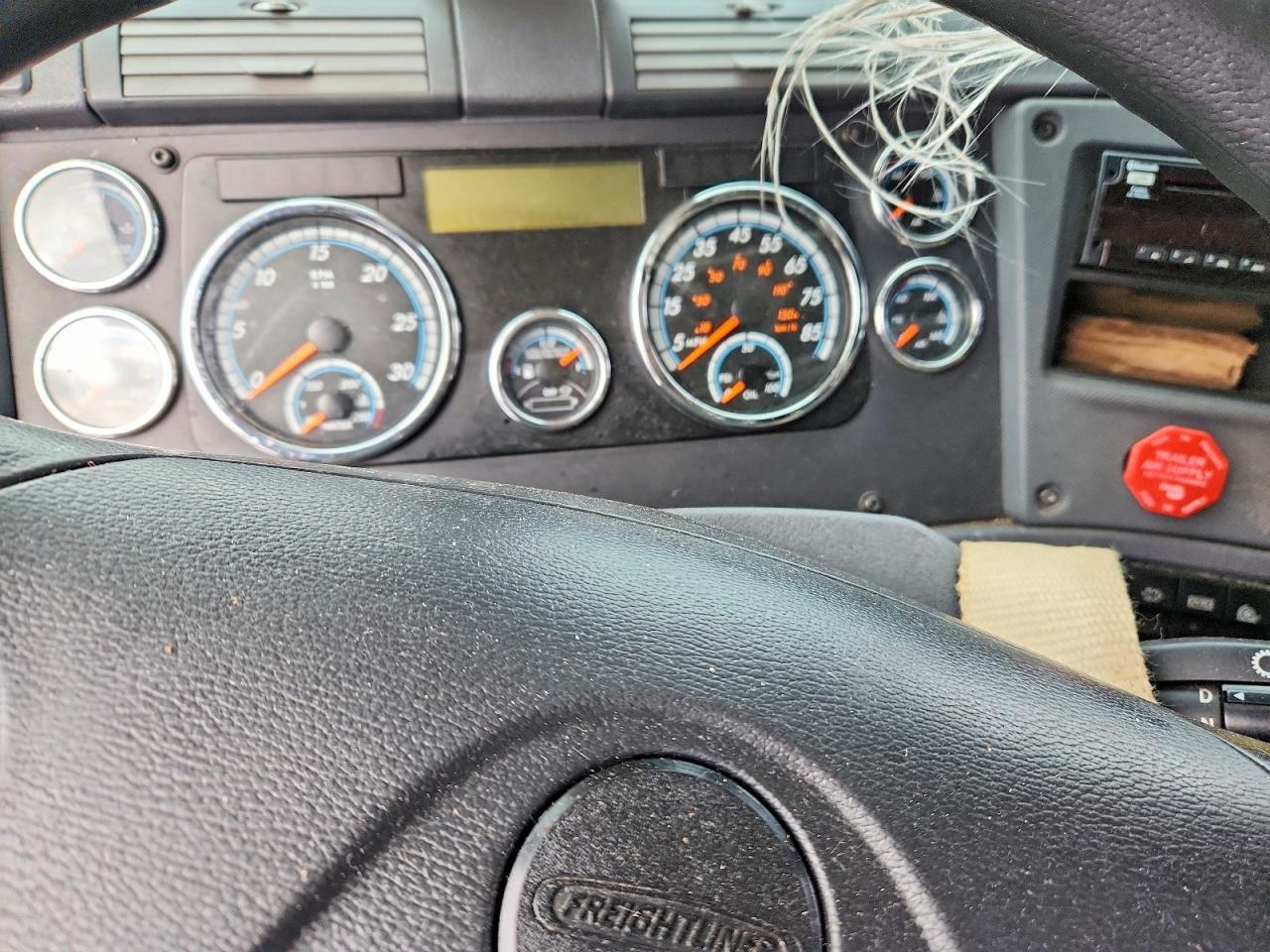 2018 Freigliner 2018 Freightliner Cascadia 125 Semi Truck