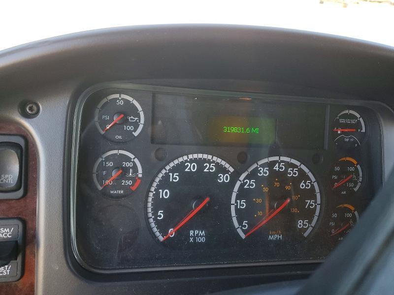 2019 Freightliner Business Class M2 BOX Truck
