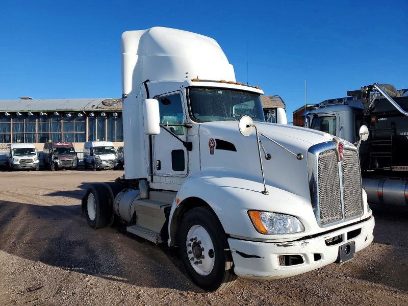 2013 Kenworth T660 Semi Truck