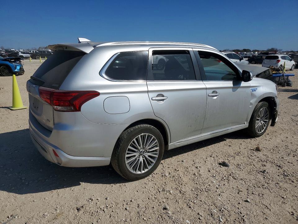 2022 Mitsubishi Outlander sel