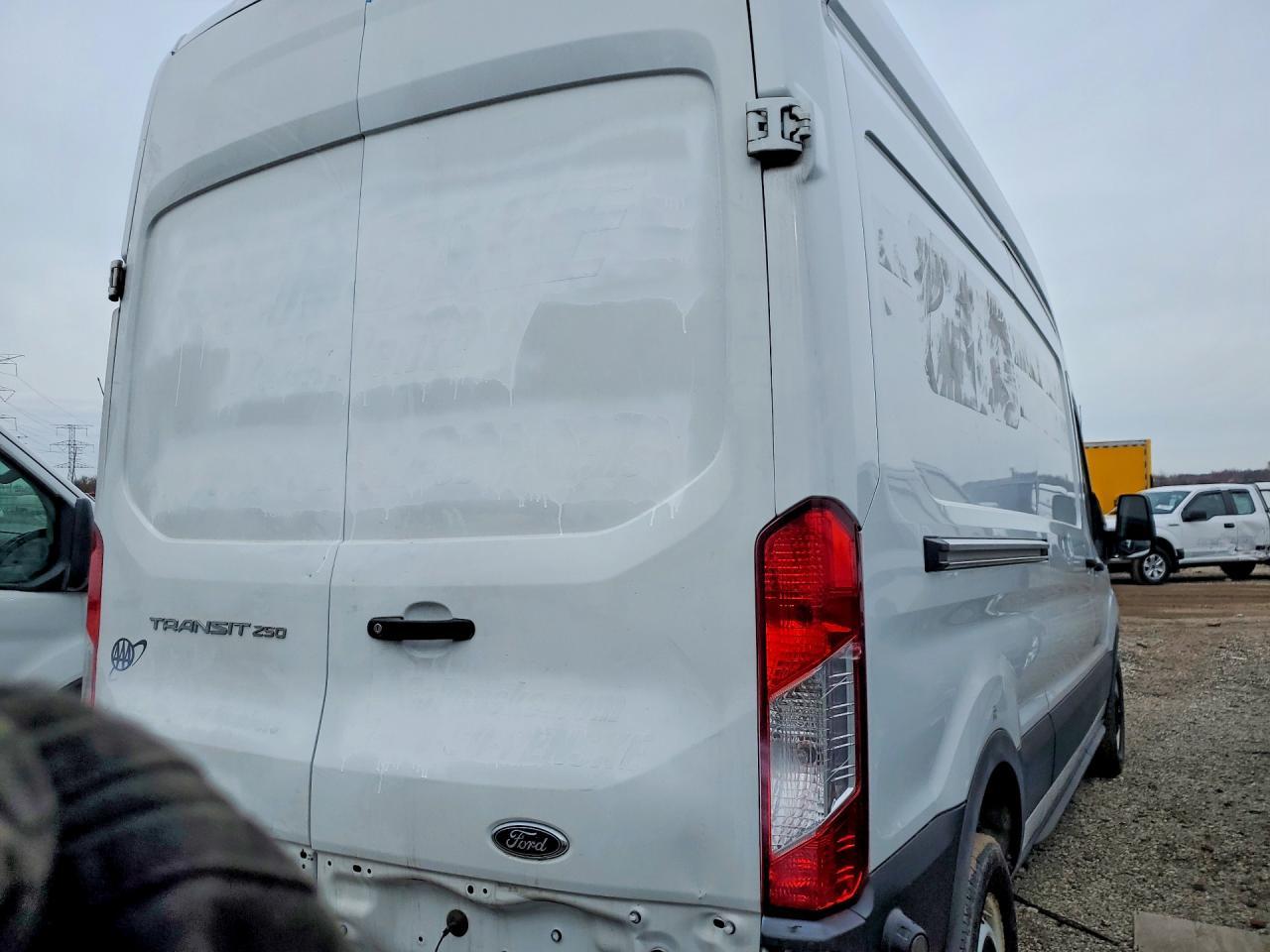 2023 Ford Transit T-250