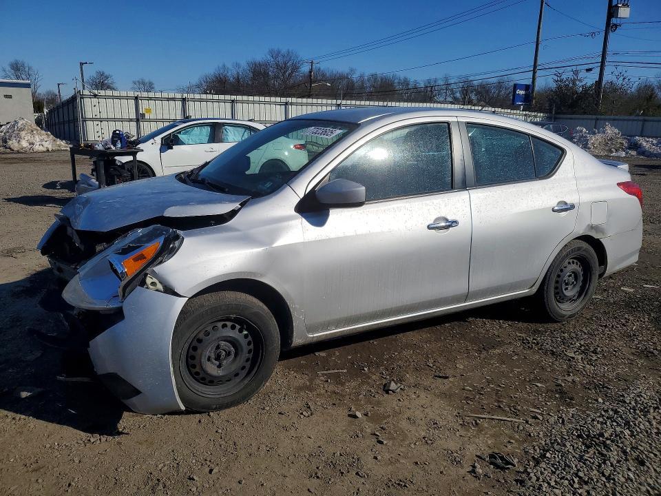 2016 Nissan Versa s