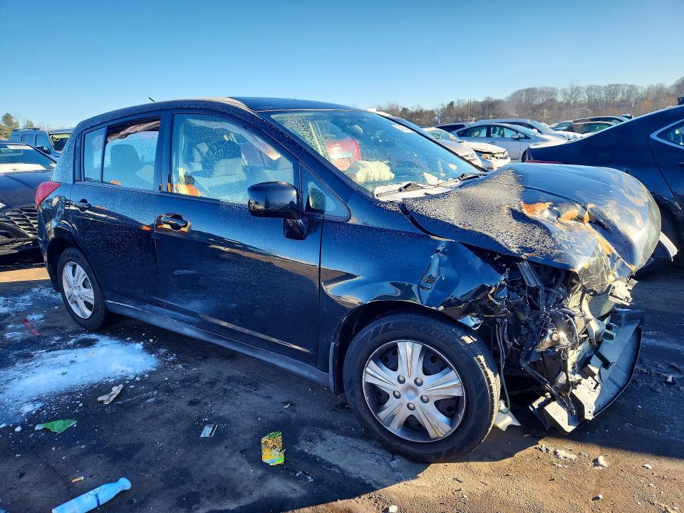 2011 Nissan Versa s