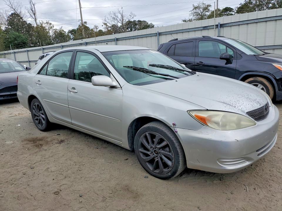 2002 Toyota Camry le