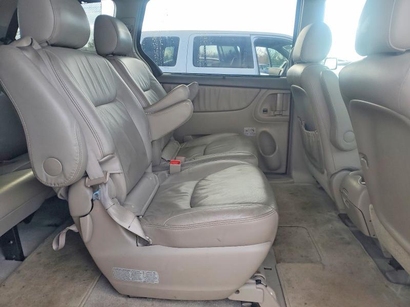 2006 Toyota Sienna xle 7 Passenger