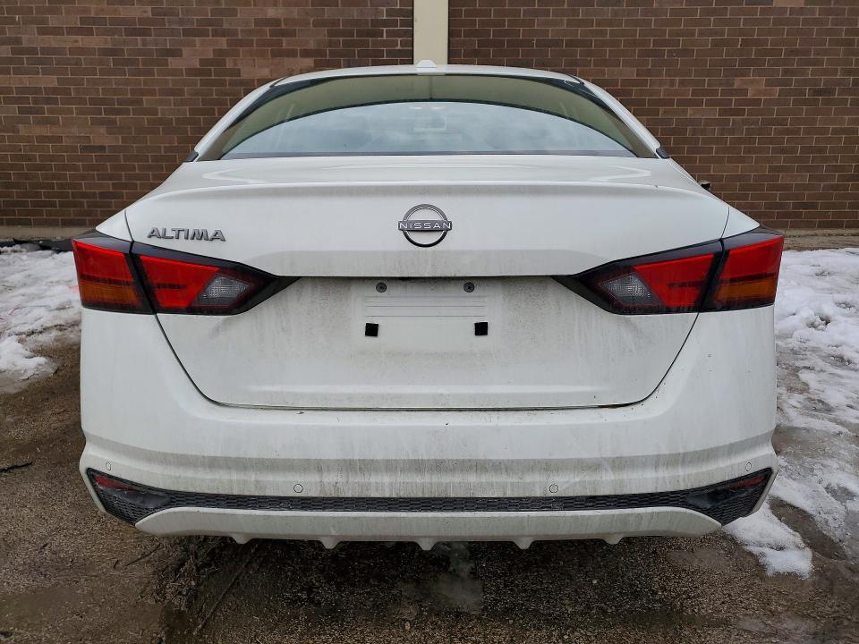 2025 Nissan Altima 2.5 sv