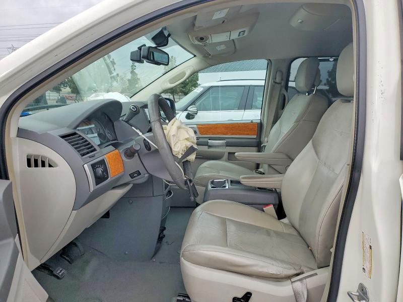 2010 Chrysler Town & Country Limited