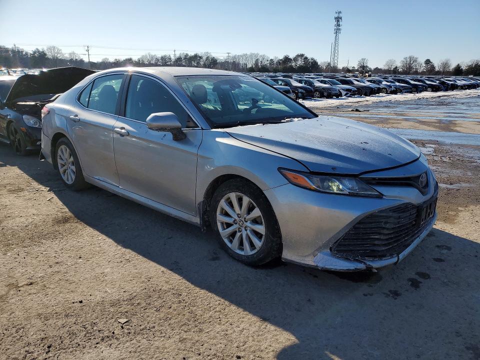 2020 Toyota Camry le