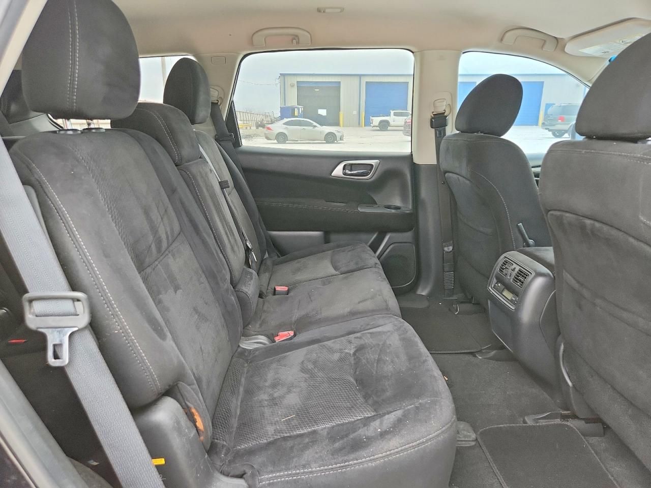 2014 Nissan Pathfinder s