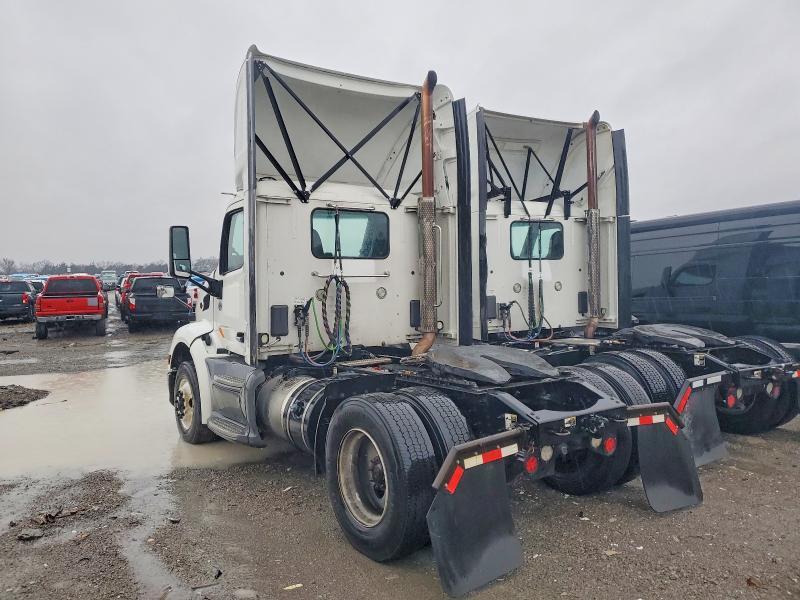 2018 Peterbilt 579 Semi Truck