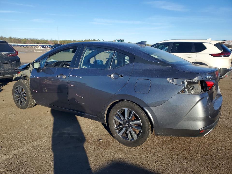 2021 Nissan Versa sv