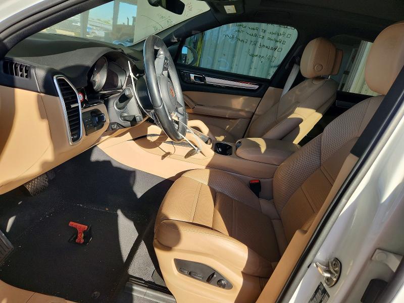 2023 Porsche Cayenne Base