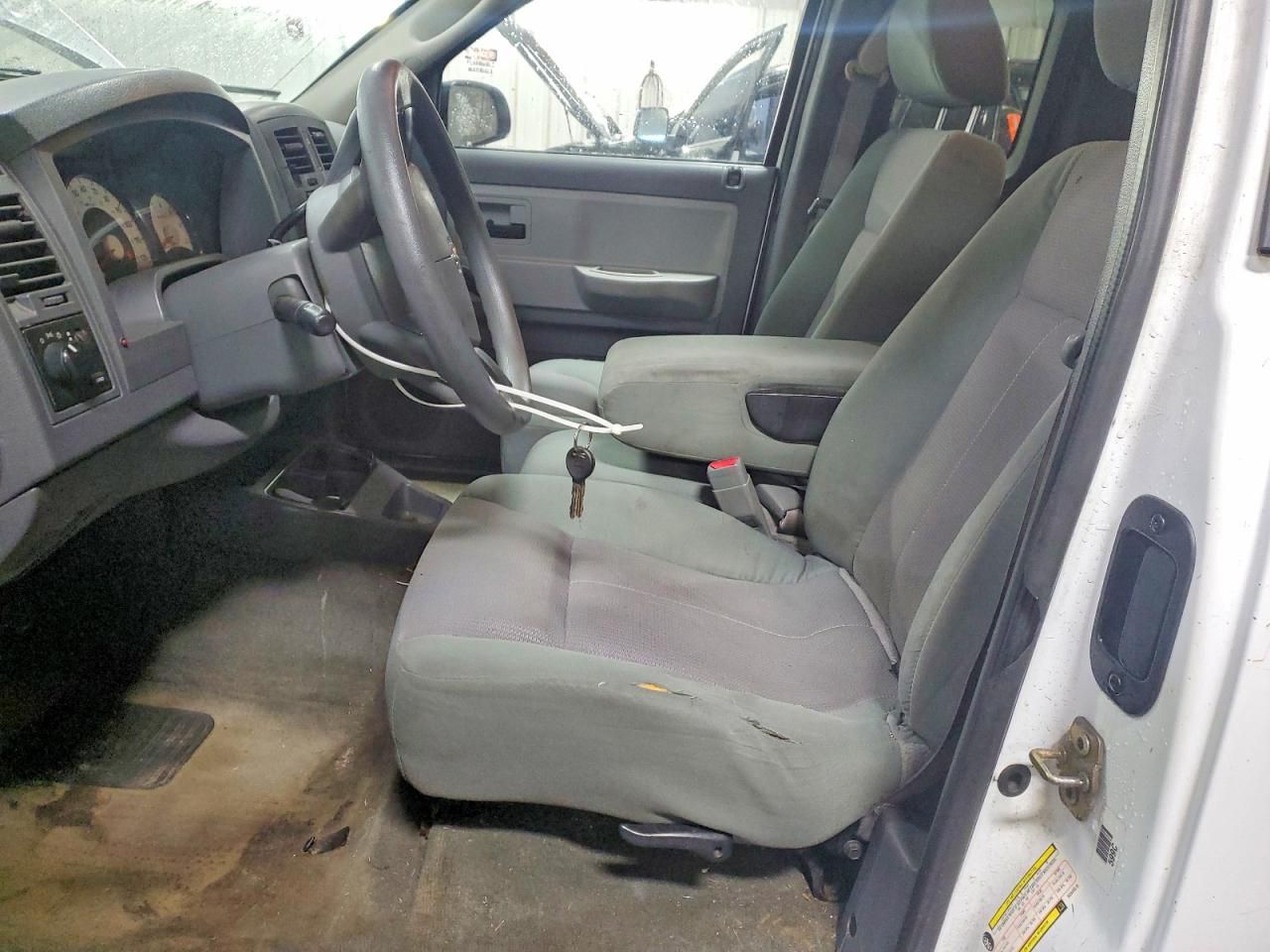 2005 Dodge Dakota st