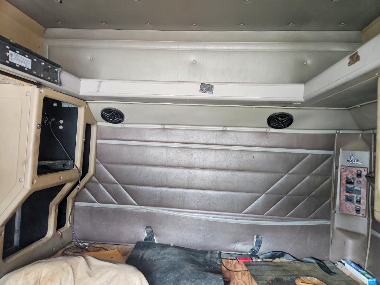 2002 International 9400I Semi Truck