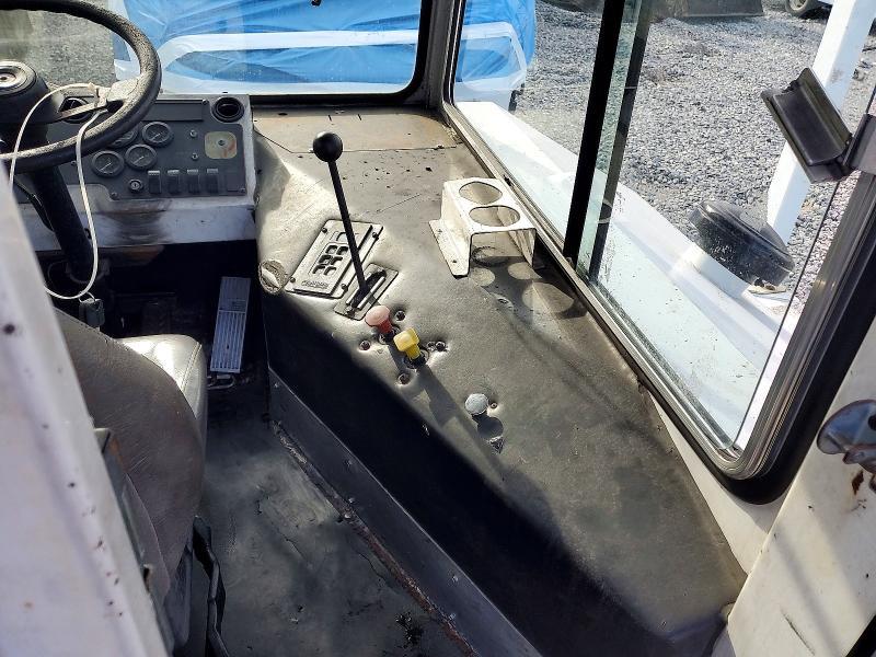 2011 Capacity TJ5000 Yard Truck