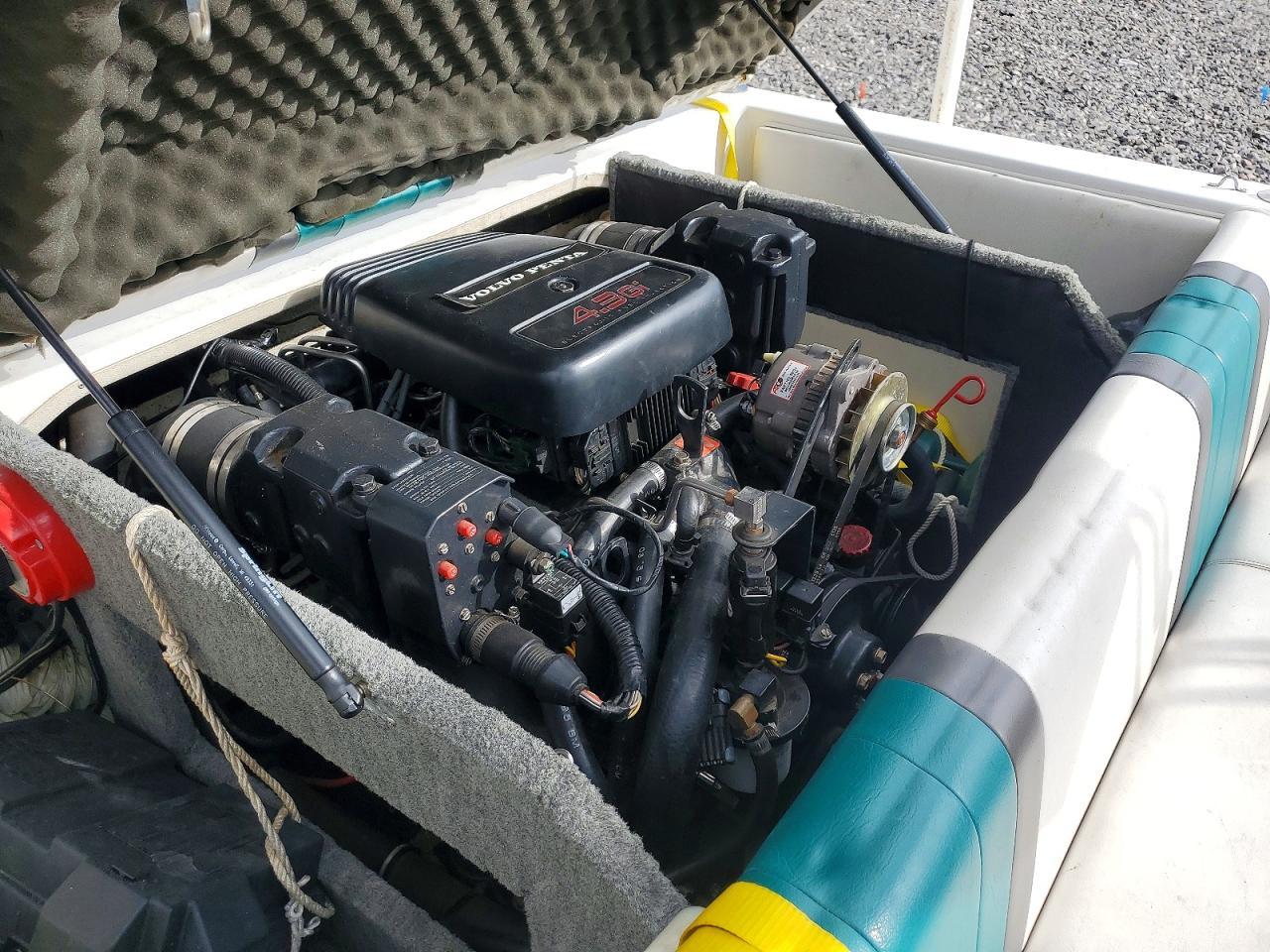1996 Reinell 181 Boat