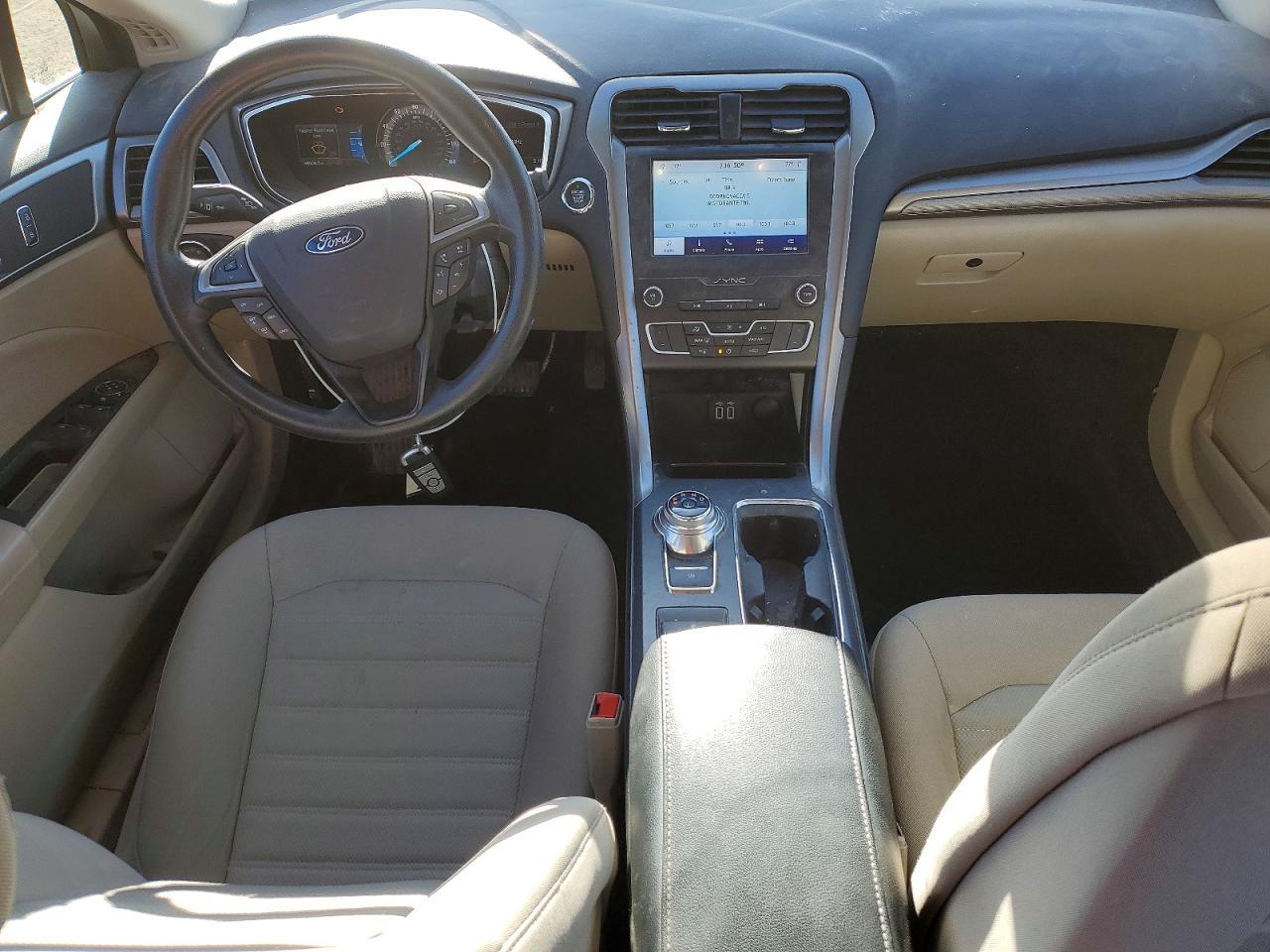 2020 Ford Fusion se