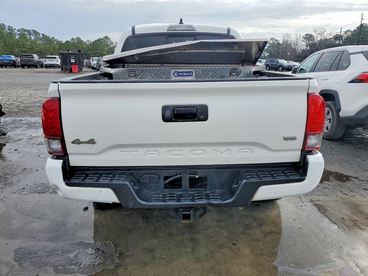 2021 Toyota Tacoma SR V6