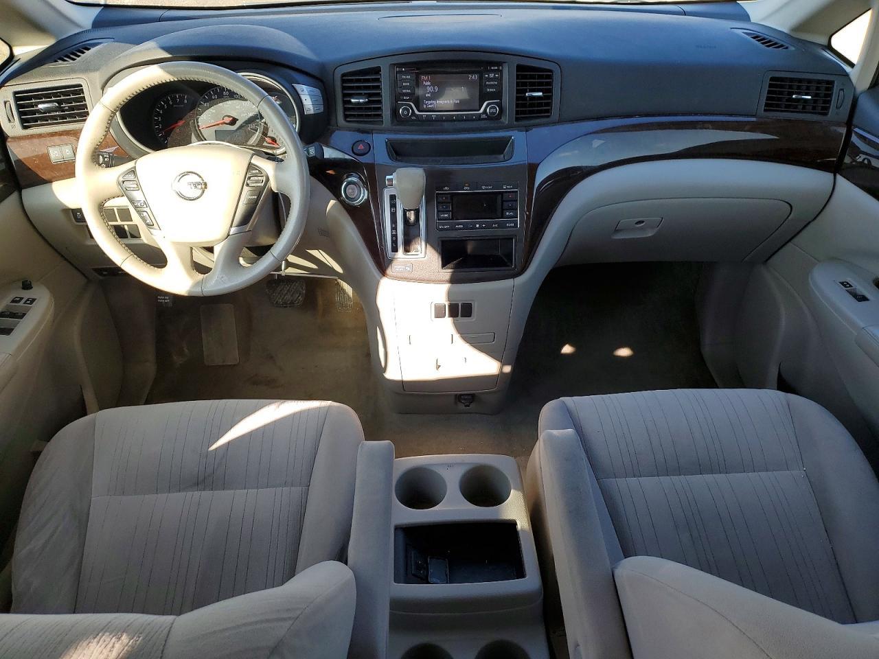 2017 Nissan Quest sv