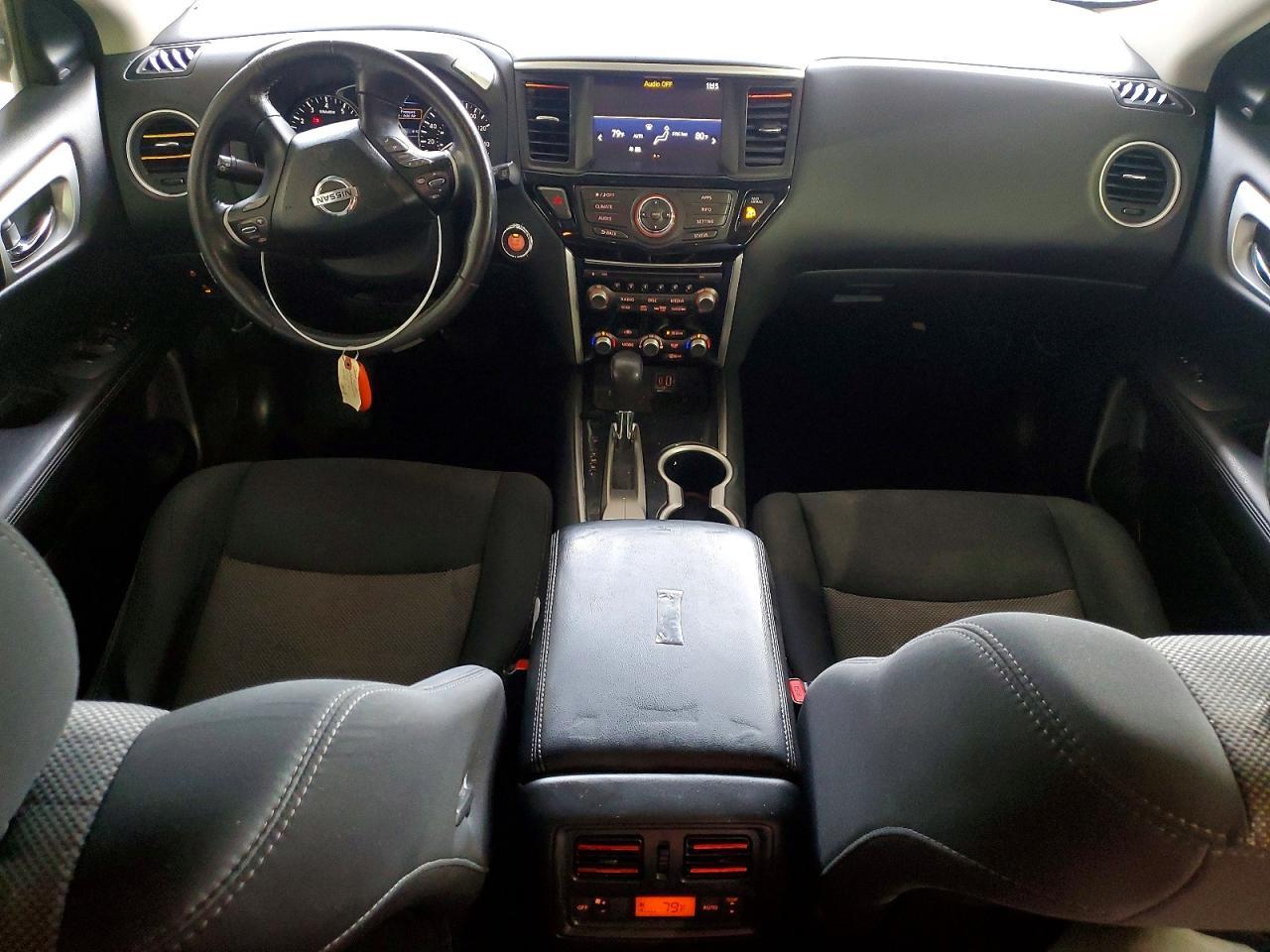 2019 Nissan Pathfinder s