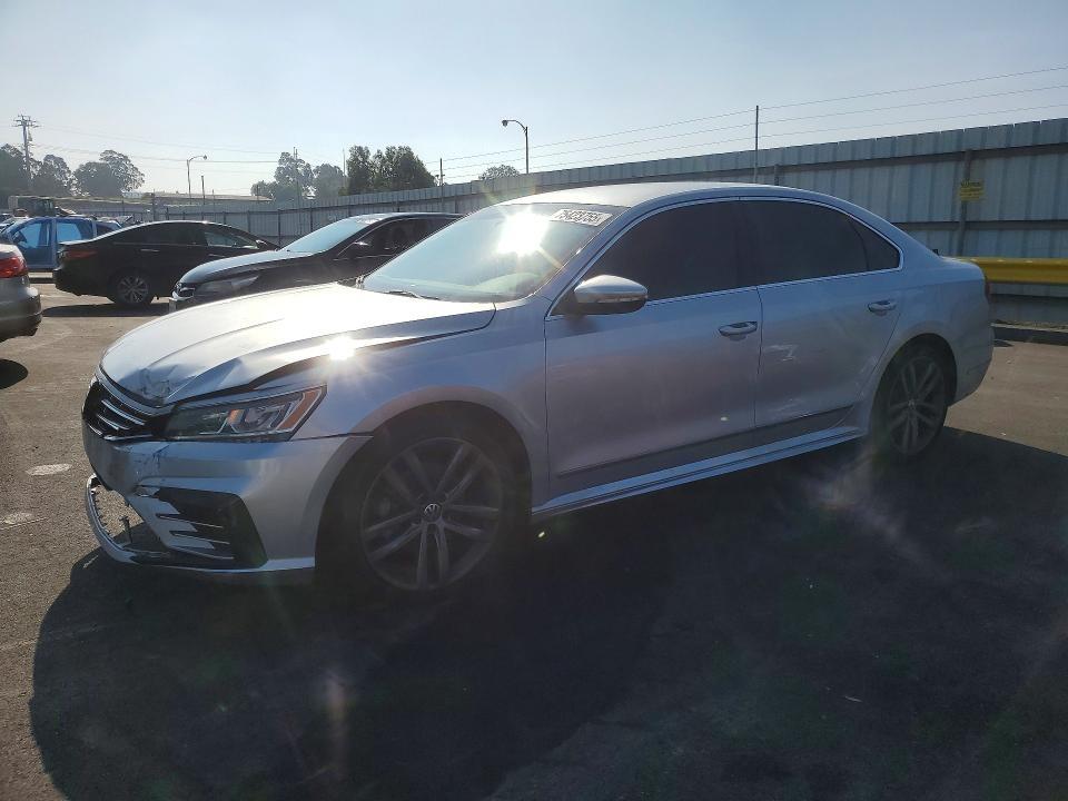 2017 Volkswagen Passat R-line