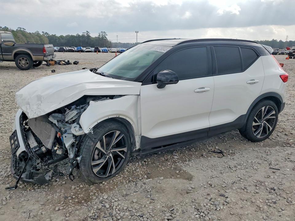 2021 Volvo Xc40 T5 R-design