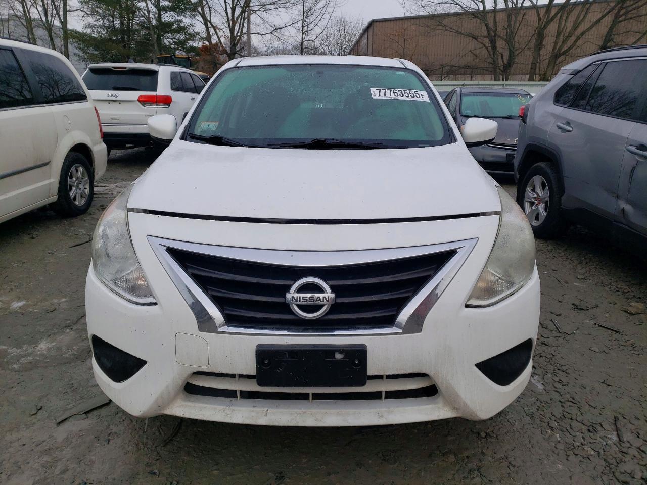 2015 Niss Versa