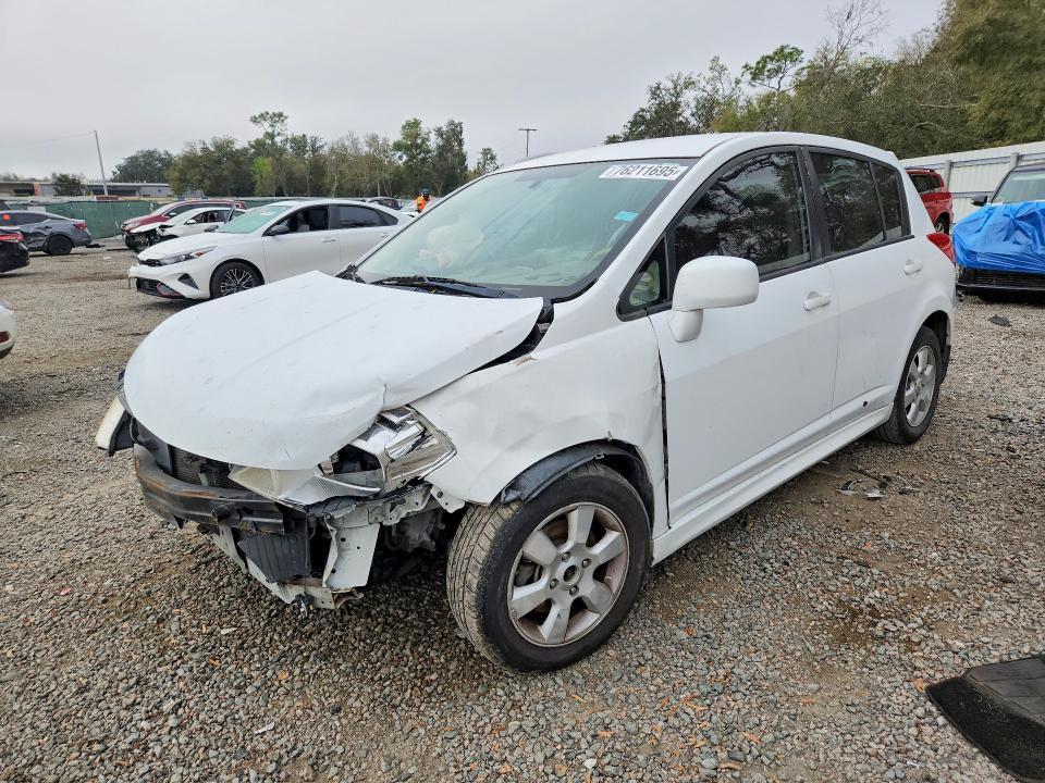2011 Nissan Versa s