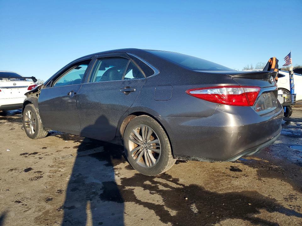 2015 Toyota Camry le