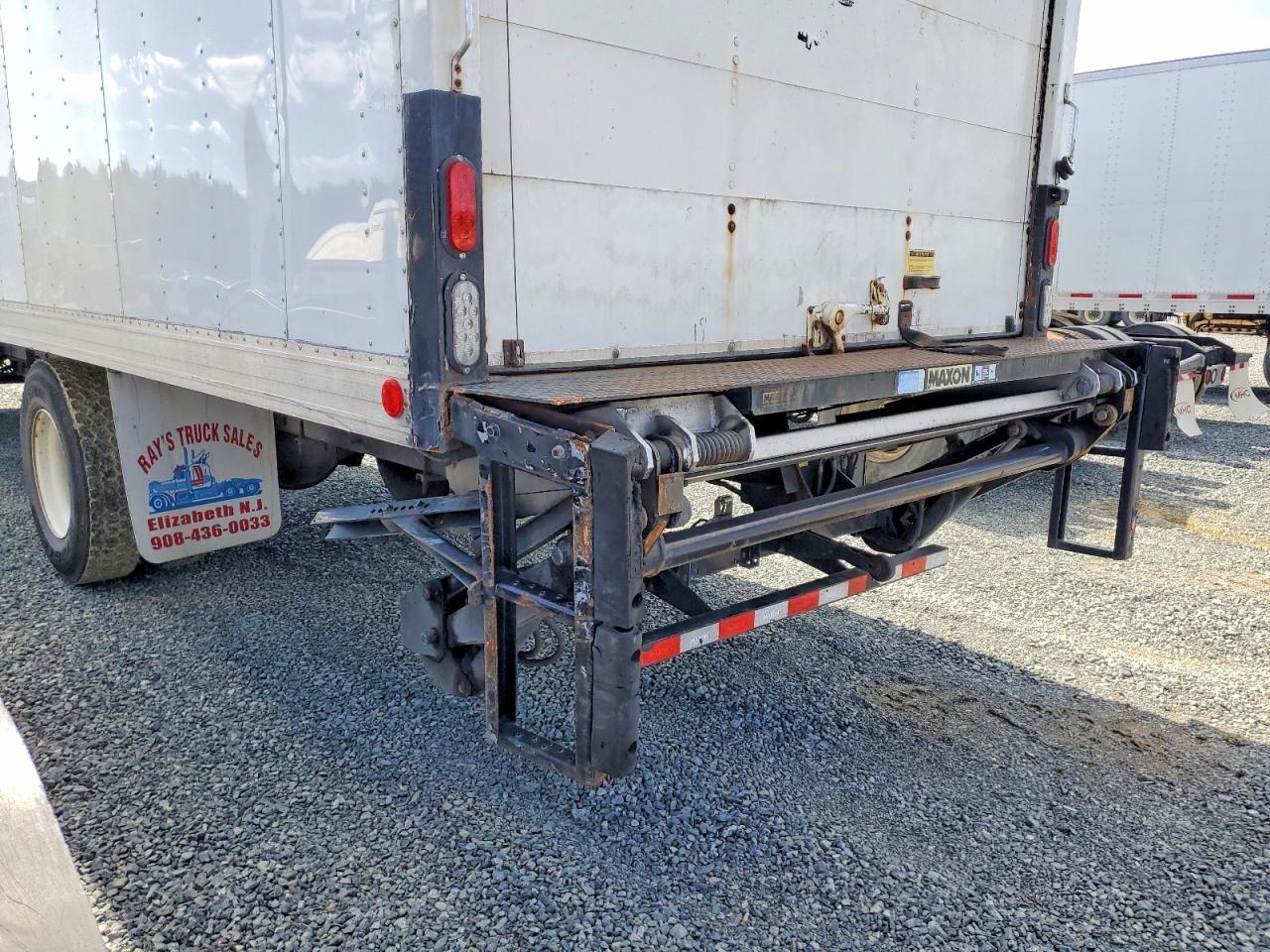 2018 International 4300 BOX Truck