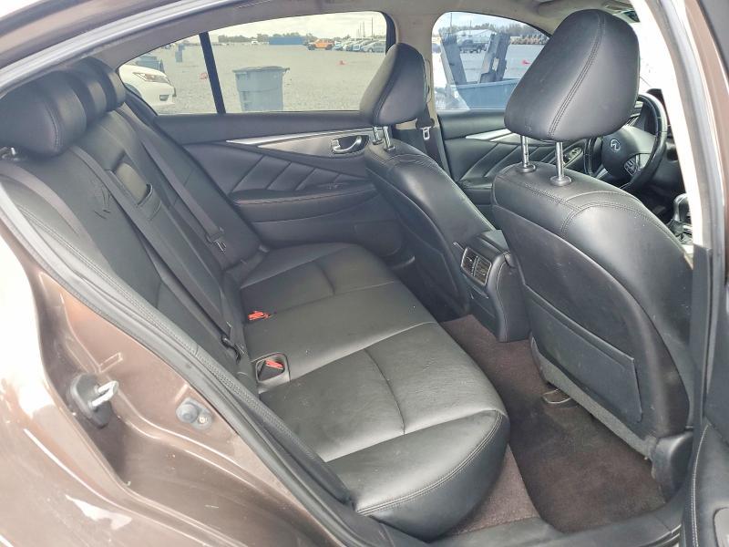 2015 Infiniti Q50 Base