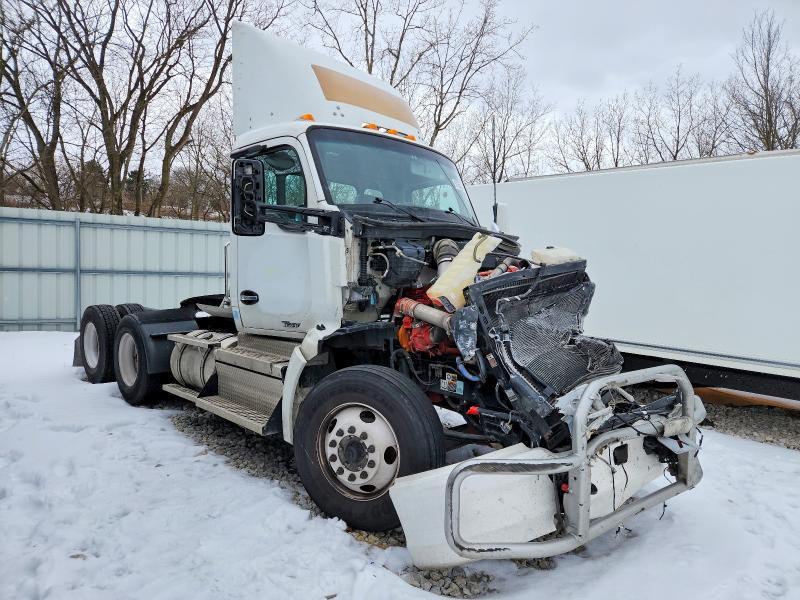 2020 Kenworth T680 Semi Truck
