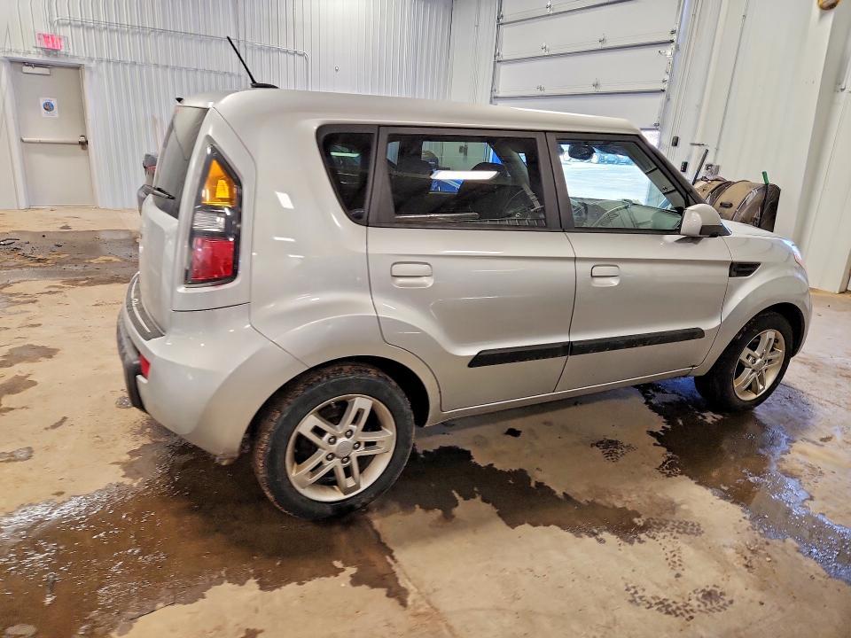 2010 KIA Soul +