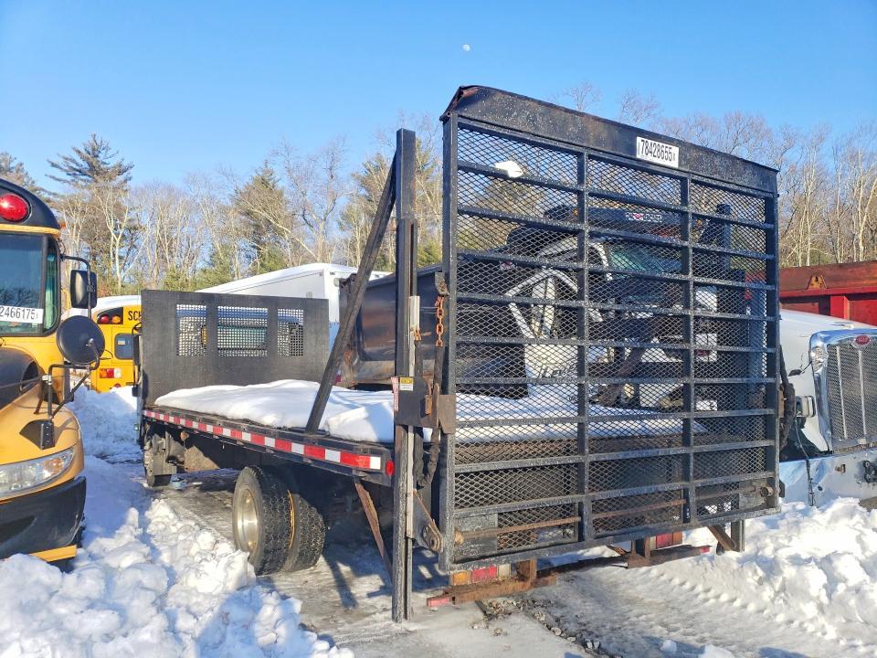 2010 Isuzu NQR Flatbed Truck