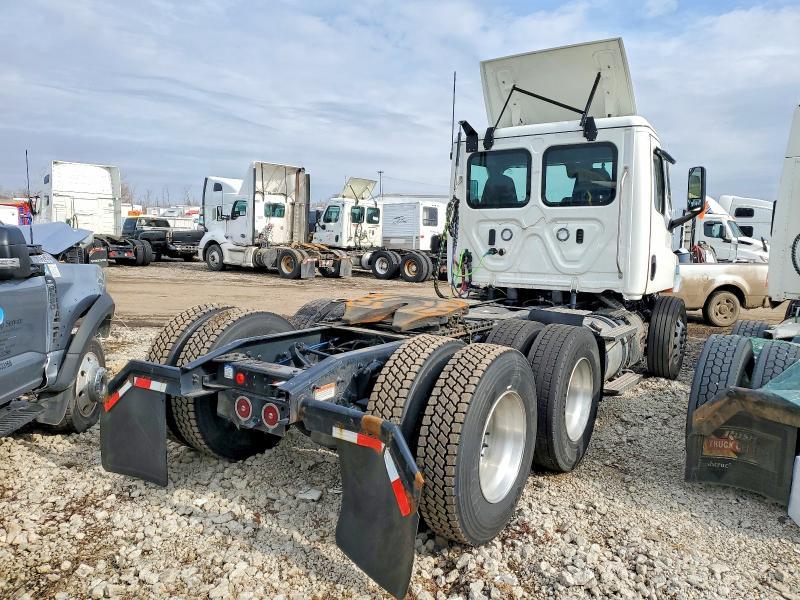 2025 Freigliner 2025 Freightliner Cascadia 116 Semi Truck